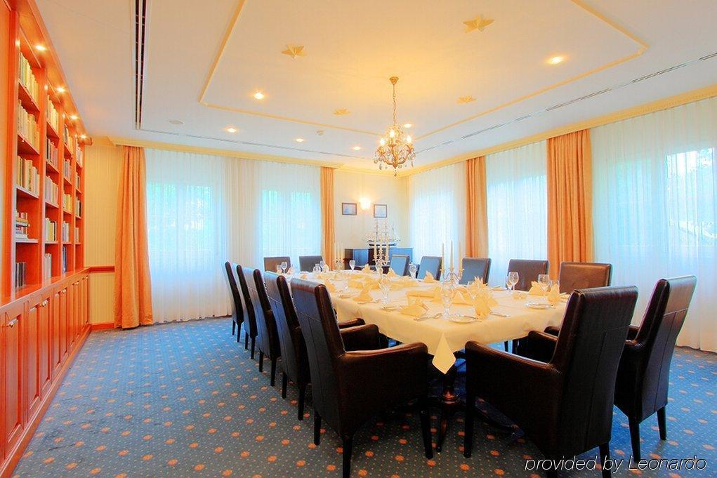 Seehotel Цойтен Екстериор снимка